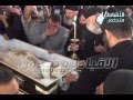 زغاريد وبكاء في جنازة شهيد الوطن القس مينا عبود