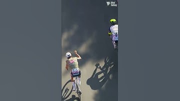 Absolute class from Mathieu Van der Poel 👍 #Shorts #Giro