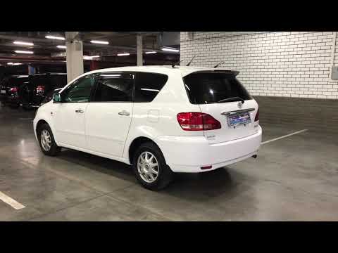 Toyota ipsum 2003 года