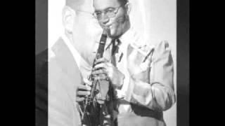 Video thumbnail of "Benny Goodman - 'Stardust'"