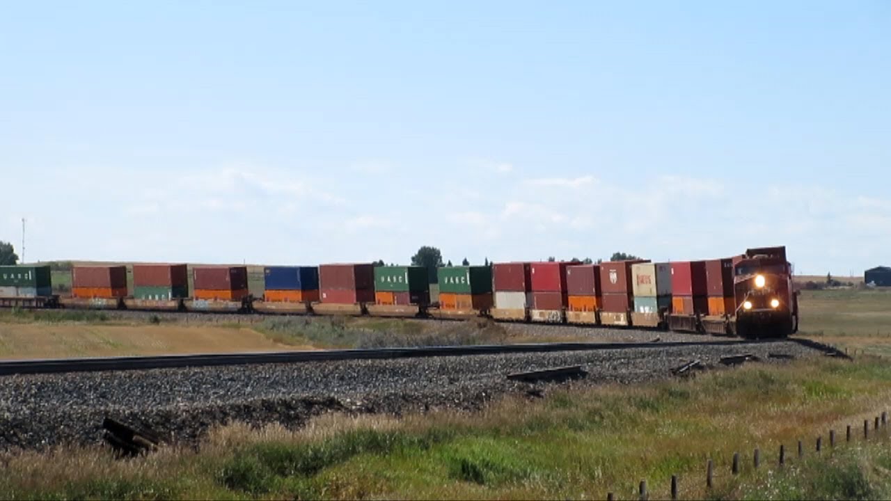 CP Freight Trains at Strangmuir, AB - September 6th, 2021