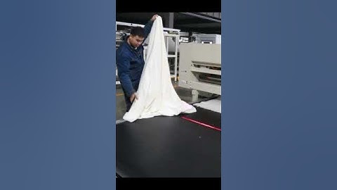 CNC quilting machine making inside seam quilt with elastic fabric. 内缝被 richpeace 4 sides sewing cut