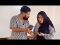 جوزها اكتشف ان مراته اتصلت على السباك من وراه عشان يصلح الحنفيه وصورها وهى واقفه فى المطبخ لوحدها جوزها اكتشف ان مراته اتصلت على السباك من وراه عشان يصلح الحنفيه وصورها وهى واقفه فى المطبخ لوحدها