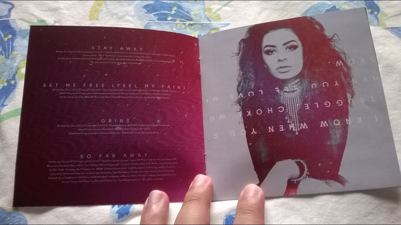 Unboxing Cd Charli Xcx True Romance Youtube