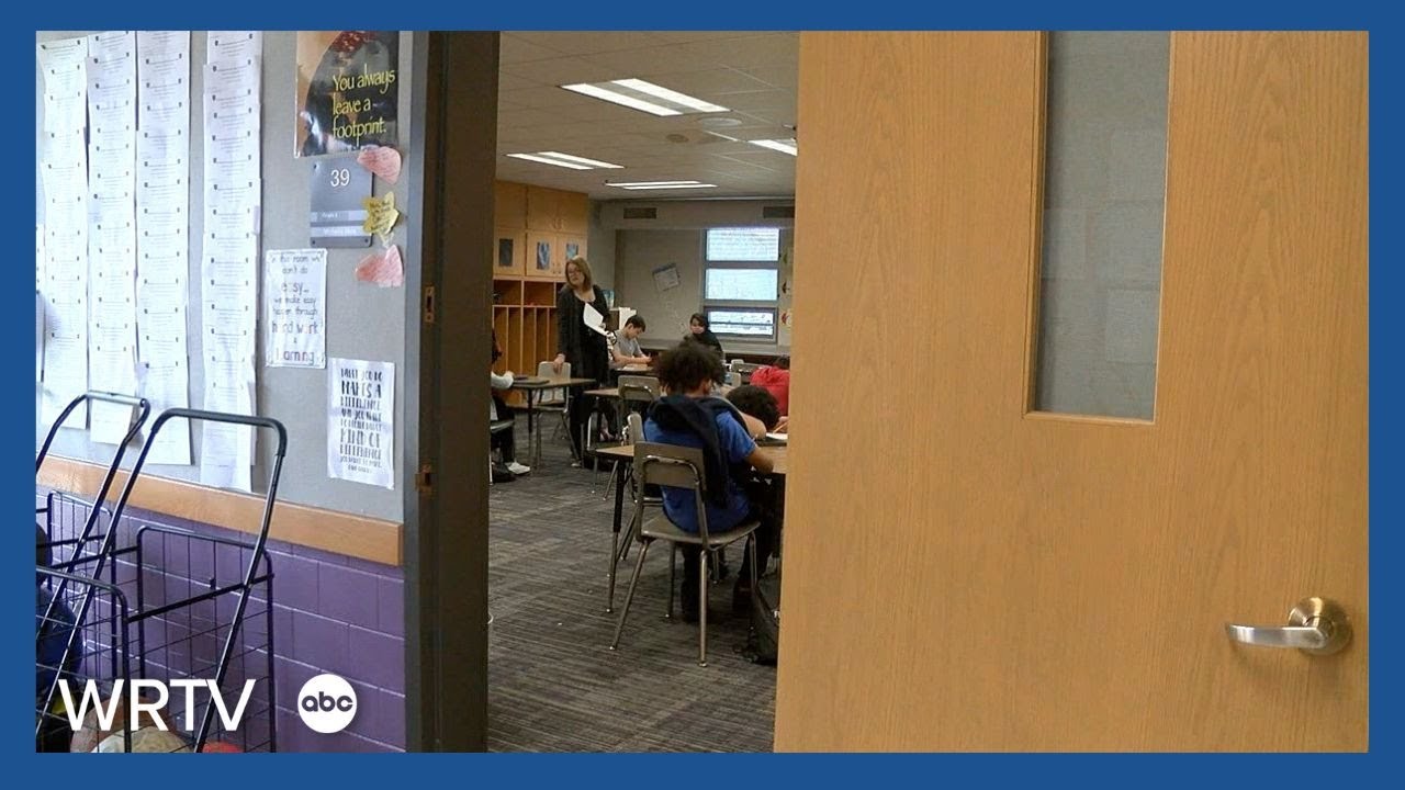 School systems evaluating cell phone policies ahead of new law - YouTube
