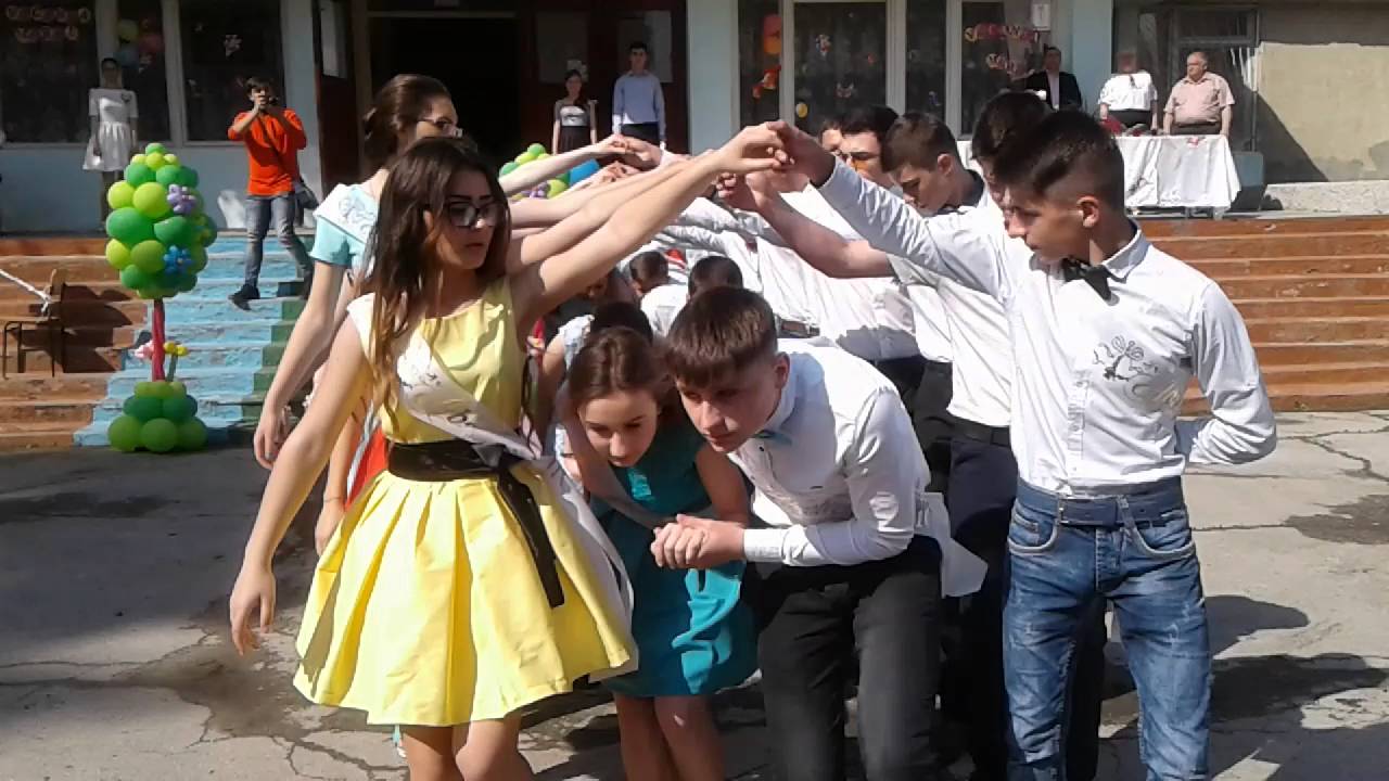 Absolvenții clasei a 9-a .Gimnaziul nr.31.