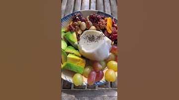 Ăn mình vậy bạn ơi, phải bạn thân hong | Huyền Phi Official #shorts