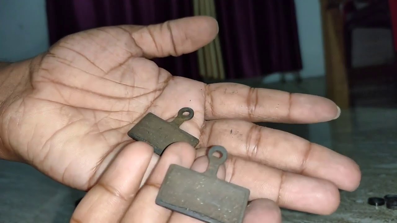 How to change DISC BRAKE PADS on cycle YouTube
