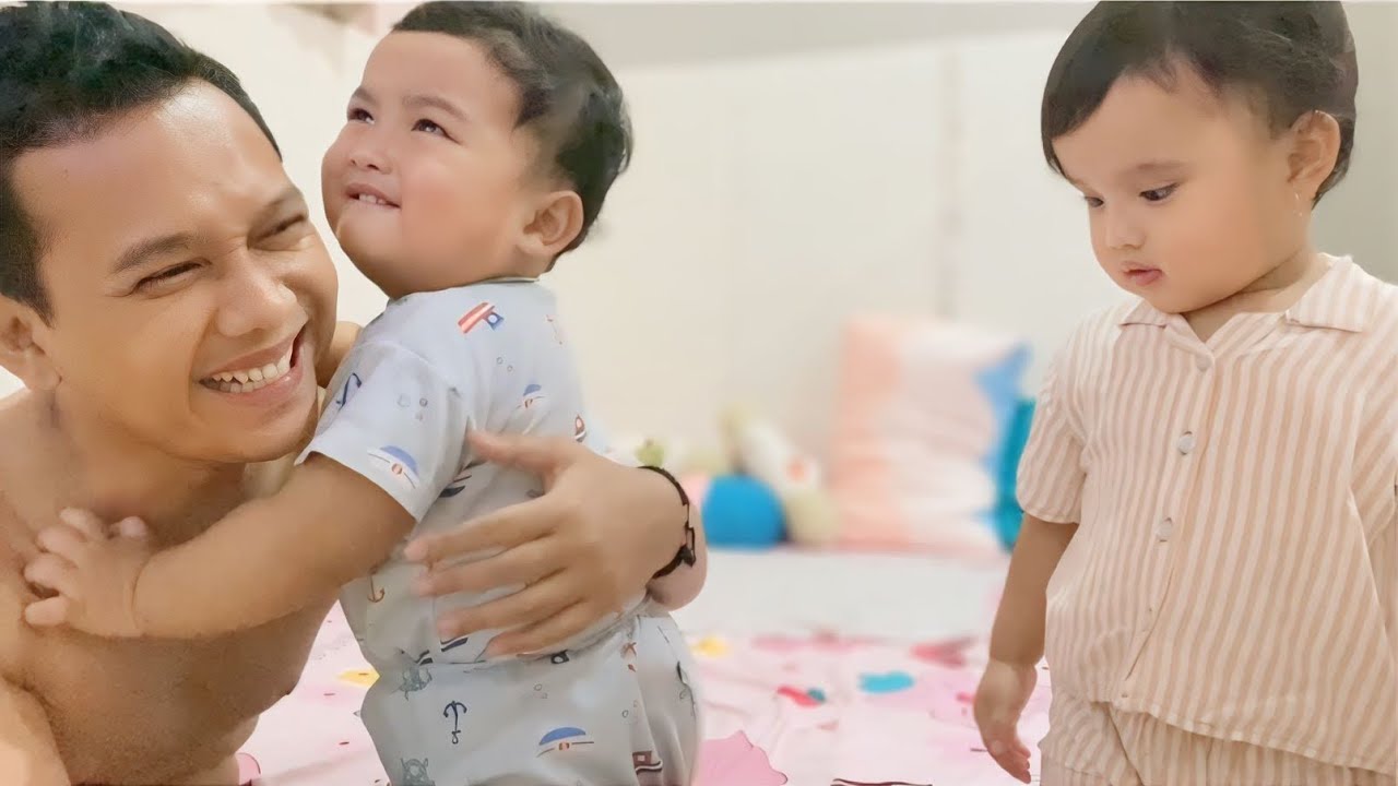 KABUR!!! KAK VIANO GAK MAU DIPELUK ADEK VIANA 🤣