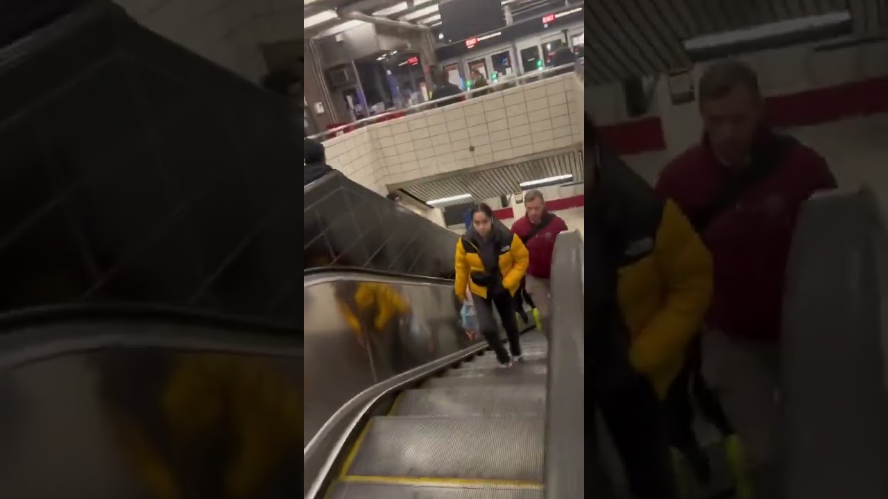 HUGE TORONTO FIGHT IN KEELE SUBWAY STATION!!