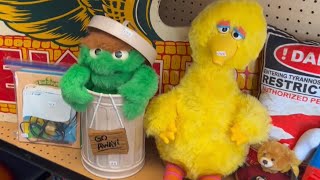 Store Tour Of A Vintage And Retro Thrift Shop Named Petruccos Collectibles April 2022