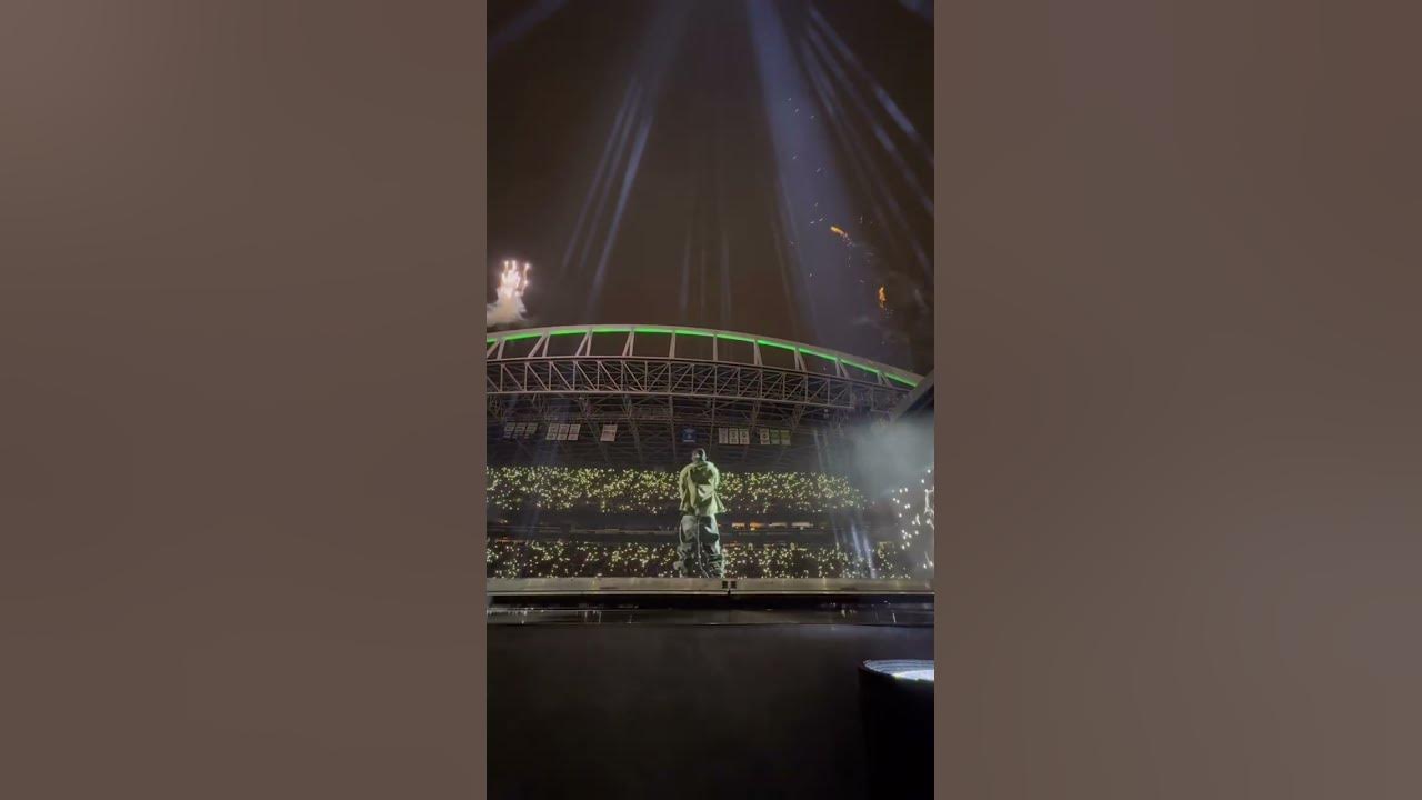 Fireworks during All The Stars π Kendrick Lamar & SZA Live @ Seattle| #GrandNationalTour Fireworks during All The Stars π Kendrick Lamar & SZA Live @ Seattle| #GrandNationalTour