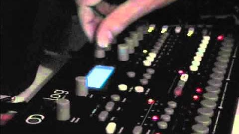 Analog drum machine sounds on the Elektron Analog Four