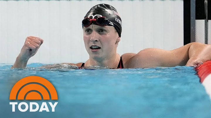 Crowd goes wild after Katie Ledecky wins gold at Paris Olympics