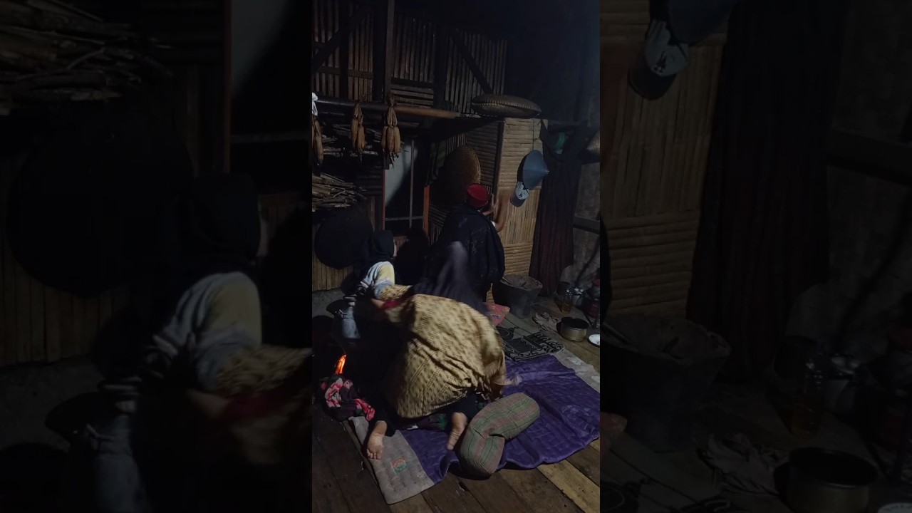 scary ghost sightings on Friday Kliwon night in a haunted house 