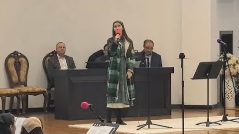 Sara Lupchian • O de-aș avea eu limbi o mie