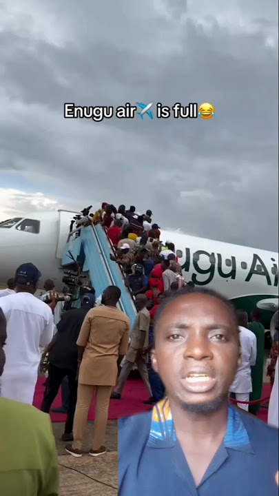 They’re boarding like the plane is about to leave Earth #shorts #aeroplane #viralvideo #airportnews