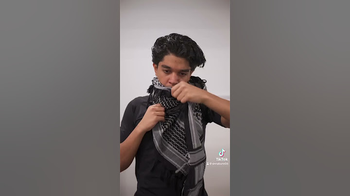 How to tie a kuffiyeh face mask. 🇵🇸🇵🇸 #viral #fyp #palestine #kuffiyeh #style #freepalestine