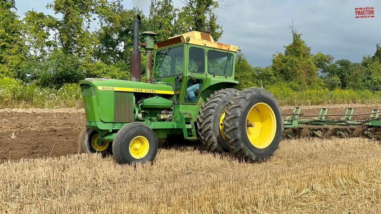 JOHN DEERE 6030 Tractor Plowing