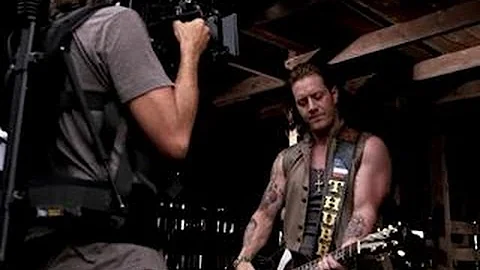 EXCLUSIVE! Go Behind-the-Scenes of Florida Georgia Line's New Video 'Dirt'