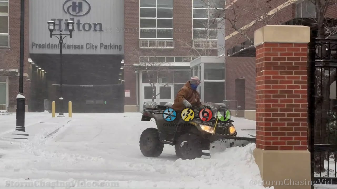 Winter storm arrives in Kansas City - 12/22/2022
