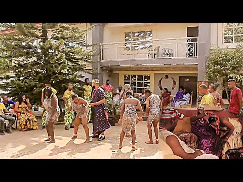 La Jeune Fille Aux Pas De Danse Puissants Devient La Mariée Choisie | Film Africain En Francais