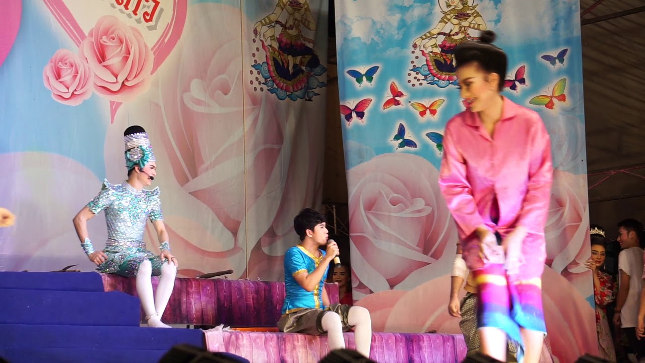 เมื่อเรียกรับรางวัลทั้งคณะ ความฮาเล็กๆ จึงเกิดขึ้น