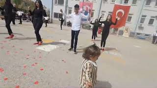 23 Ni̇san Harmandali Zeybek