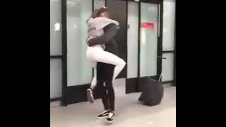 ketika seorang wanita bertemu dengan pacarnya yg sudah lama LDR !!!