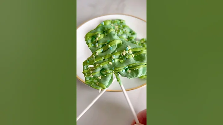 Shamrock Pretzel Pops for St. Patrick’s Day! 🍀#shorts