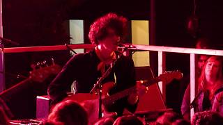 Watch Mystery Jets Screwdriver video