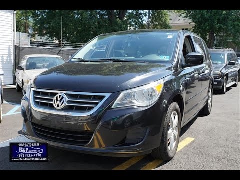 2010-volkswagen-routan-se