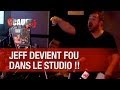 Jeff devient fou dans le studio à cause du karaoké qui tue ! - C