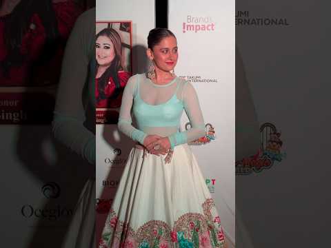 Sanjeeda Sheikh At The Red Carpet Of International Quality Awards 3rd Edition
