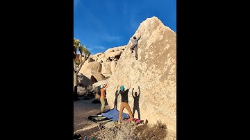Joshua Tree Bouldering | Turtle Face Left (V0)