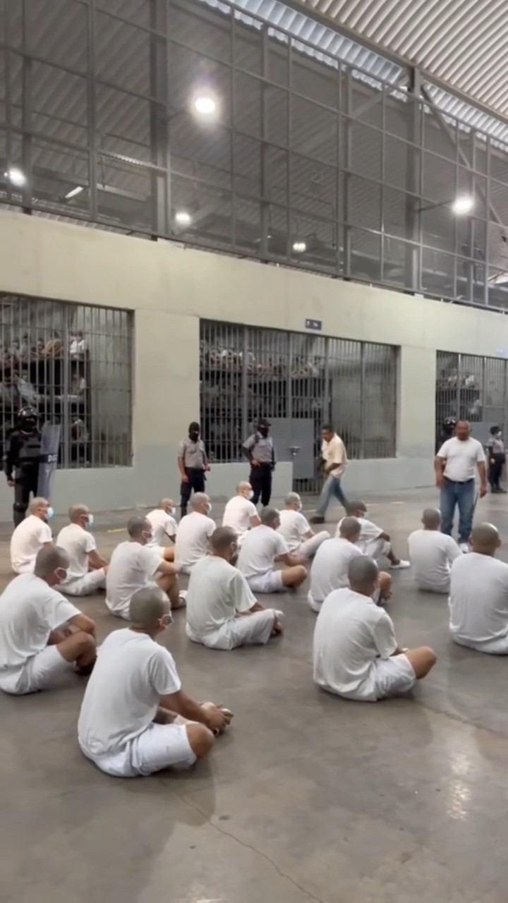 Conditions inside El Salvador mega-prison being considered to hold U.S. deportees #shorts