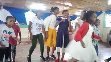 FUN! FUN! FUN! Pcea imara daima together with Pcea lungalunga church school.