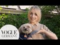 A Perfect Night In: Zu Besuch bei Sabrina Carpenter | VOGUE Germany