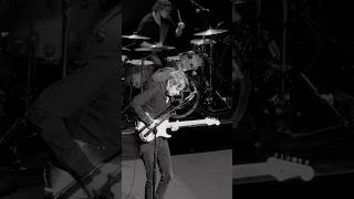 Eric Johnson has 1 of the best guitar tones in the industry. Video is b&w so u kno I’m super cereal