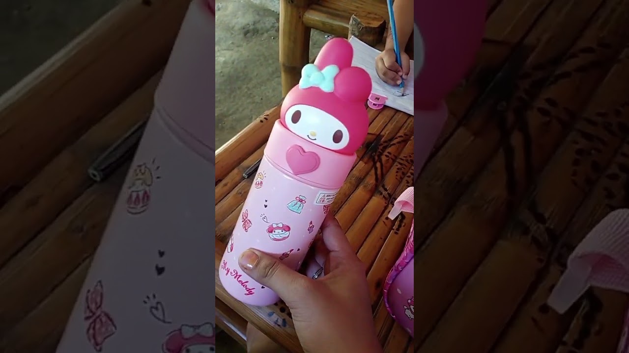 Tingnan natin Ang mga dala dala ni nene sa schoolAt mga Ginagamit din nya sa school pag papasok..