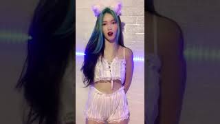 Fan Mu Tik Tok Nhảy Y Tiền Đâu Mà Cuoi Anhhh