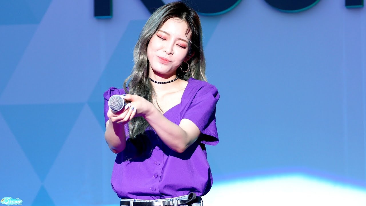 [4K] 180707 헤이즈 'Sunday' 직캠 Heize fancam (루프테라스 라이브) by Jinoo - YouTube
