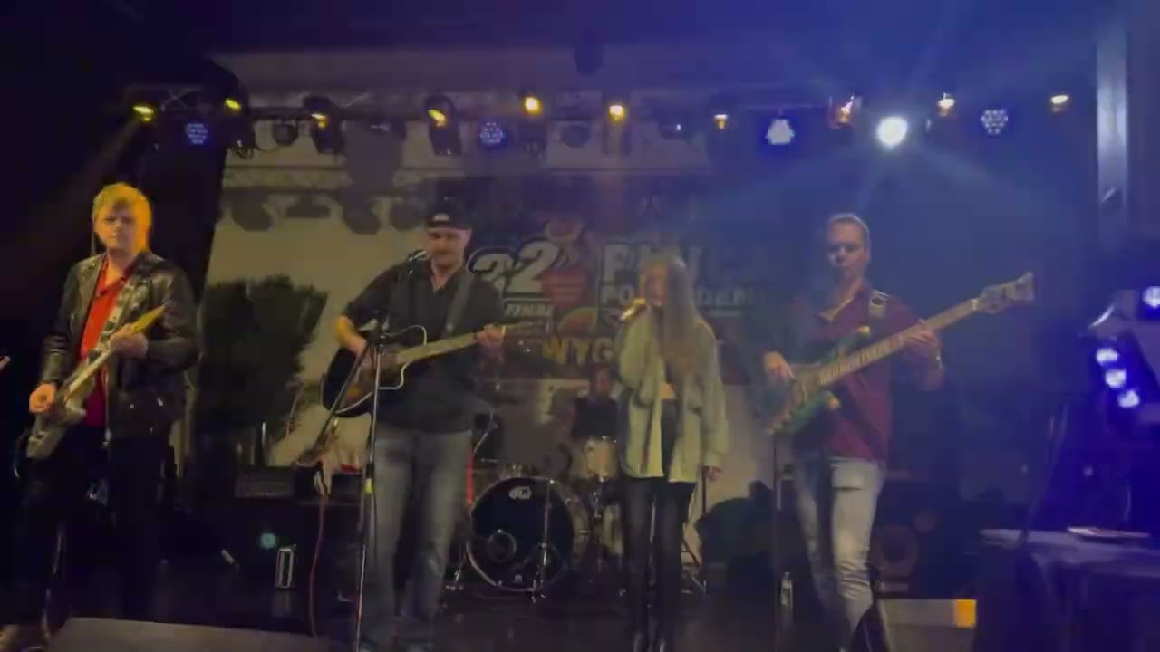 Lars Skorsen - Diggin' My Grave (live in London, Bradley Cooper and Lady Gaga cover)