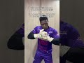 Fácil es hablar, difícil es pararse en el arco 🧤⚽ #futbol #viralshort #soccer #humor #fpy
