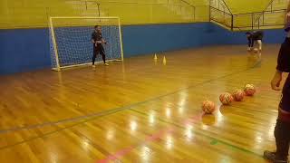 treinamento para goleiro( bolas de tempo)