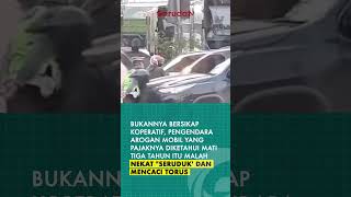 Lagi-lagi pengguna mobil arogan. Kali ini malah nekat seruduk anggota polantas. #polantas #fortuner