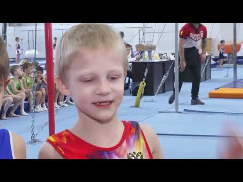 В центре спортивной гимнастики Евгения Подгорного прошёл турнир «Приз Деда Мороза»