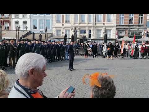 Vlaggenparade Koningsdag 2022 Grote Markt Bergen op Zoom.