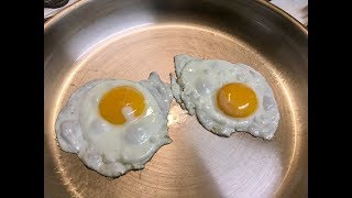 How to cook non stick fried eggs in a stainless steel pan, after
seasoning your pan is today's video. it's also non-sti...