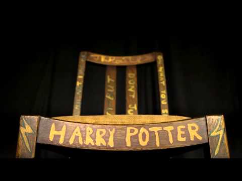 Video J.K Rowling's Harry Potter Chair